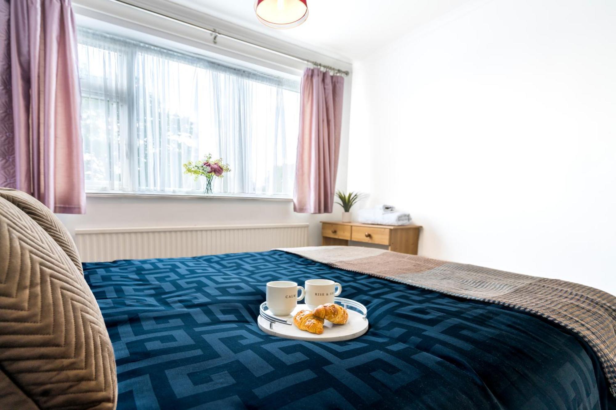Leicester Oadby 4 Bed Home, 8 Guests, Park 5 Cars Eksteriør billede
